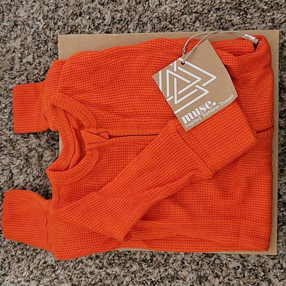 BNWT Muse Threads bamboo footie